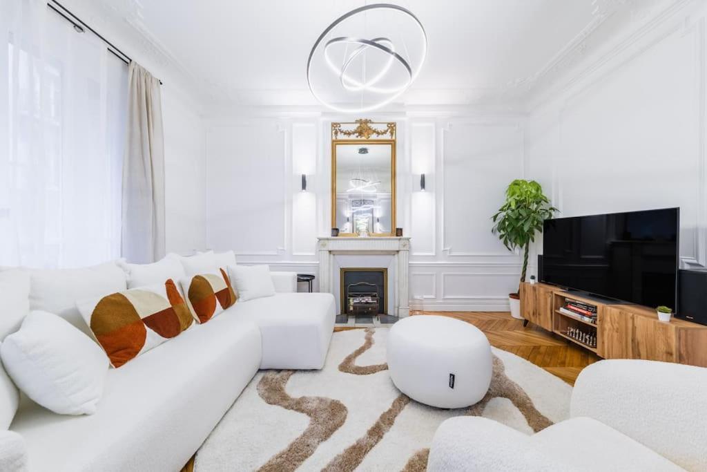 Haussmannian Apartment, Near Champs-Elysees Παρίσι Εξωτερικό φωτογραφία