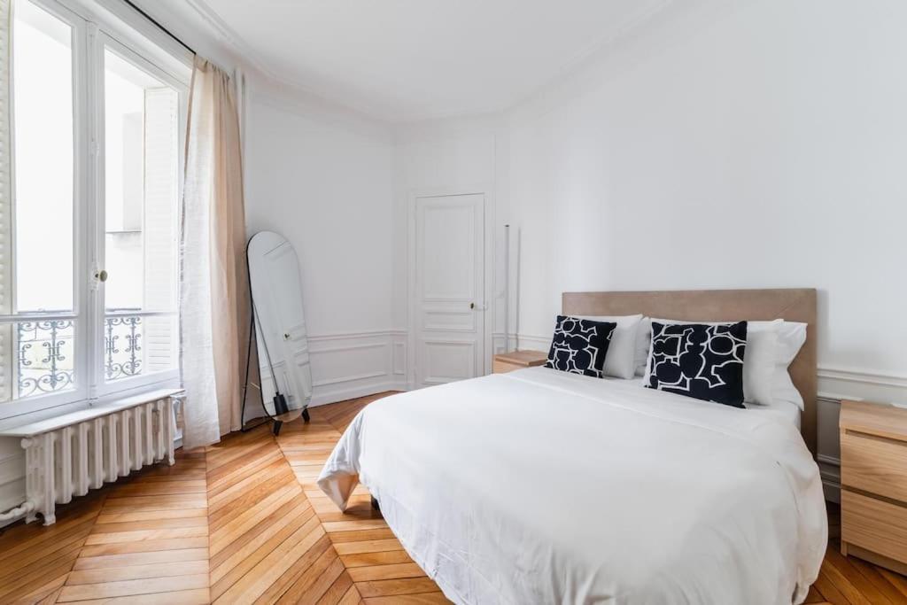 Haussmannian Apartment, Near Champs-Elysees Παρίσι Εξωτερικό φωτογραφία